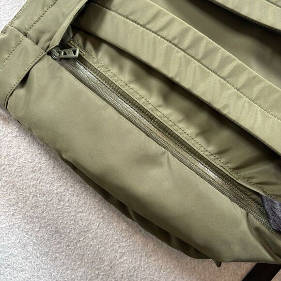 F/CE Green Flyer Helmet Waterproof Olive Green Backpack Sack SEE PHOTOS‎ - Picture 11 of 13